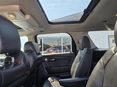 2013 GMC Acadia SLT-2 - Photo 16 - Terre Haute, IN 47804