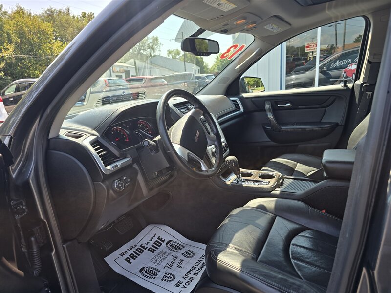 2013 GMC Acadia SLT-2 - Photo 12 - Terre Haute, IN 47804