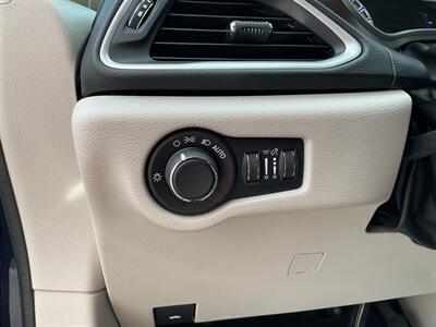 2017 Chrysler Pacifica Touring   - Photo 16 - Terre Haute, IN 47804