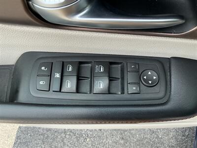 2017 Chrysler Pacifica Touring   - Photo 15 - Terre Haute, IN 47804
