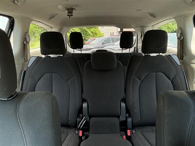 2017 Chrysler Pacifica Touring   - Photo 30 - Terre Haute, IN 47804