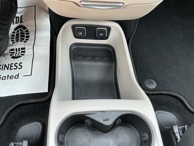 2017 Chrysler Pacifica Touring   - Photo 28 - Terre Haute, IN 47804