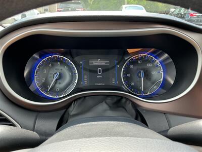 2017 Chrysler Pacifica Touring   - Photo 18 - Terre Haute, IN 47804