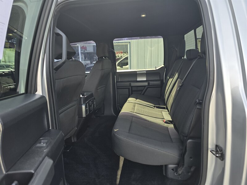 2016 Ford F-150 XLT - Photo 21 - Terre Haute, IN 47804