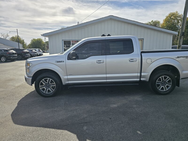 2016 Ford F-150 XLT - Photo 6 - Terre Haute, IN 47804