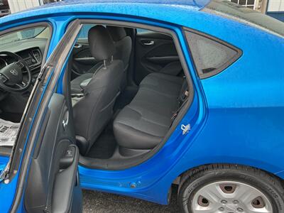 2016 Dodge Dart SE   - Photo 10 - Terre Haute, IN 47804