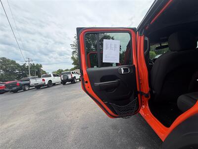 2019 Jeep Wrangler Unlimited Sport S   - Photo 13 - Terre Haute, IN 47804
