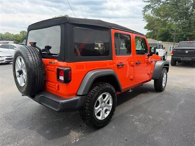 2019 Jeep Wrangler Unlimited Sport S   - Photo 7 - Terre Haute, IN 47804