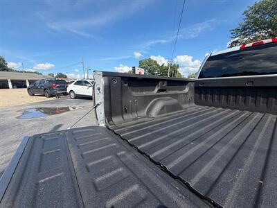 2016 GMC Sierra 1500 SLT   - Photo 11 - Terre Haute, IN 47804