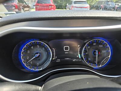 2019 Chrysler Pacifica Limited   - Photo 20 - Terre Haute, IN 47804