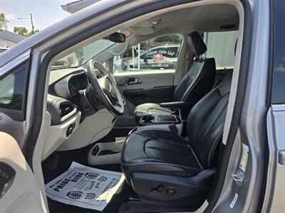 2019 Chrysler Pacifica Limited   - Photo 11 - Terre Haute, IN 47804
