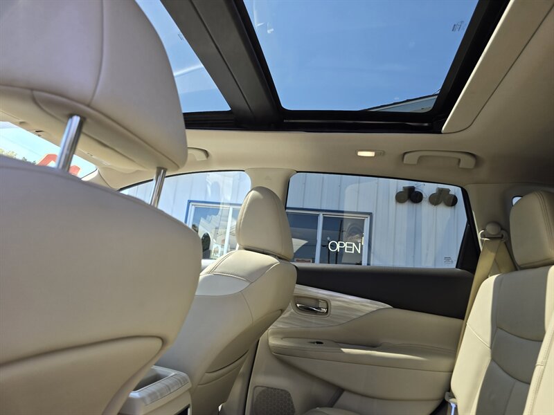 2017 Nissan Murano Platinum - Photo 22 - Terre Haute, IN 47804