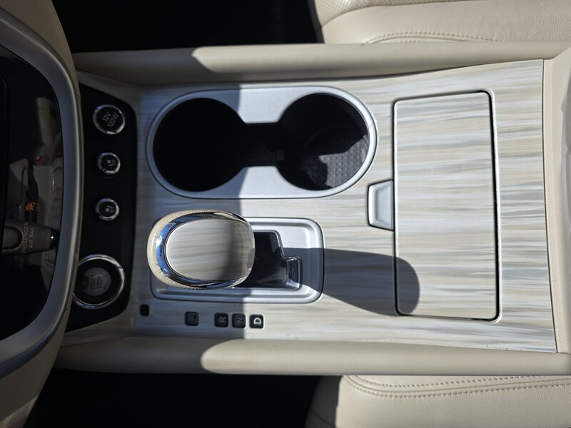 2017 Nissan Murano Platinum - Photo 33 - Terre Haute, IN 47804