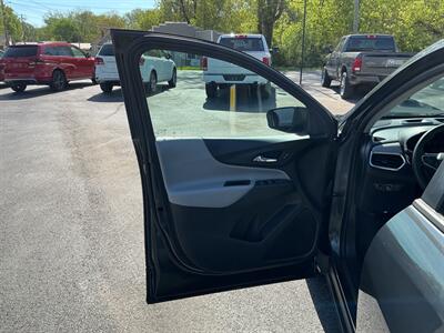 2021 Chevrolet Equinox LS   - Photo 14 - Terre Haute, IN 47804
