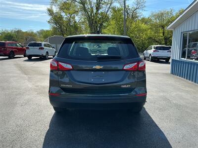2021 Chevrolet Equinox LS   - Photo 4 - Terre Haute, IN 47804