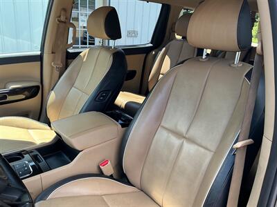 2017 Kia Sedona SX   - Photo 10 - Terre Haute, IN 47804