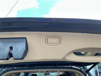 2017 Kia Sedona SX   - Photo 35 - Terre Haute, IN 47804