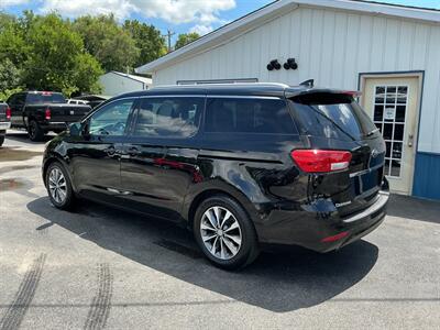 2017 Kia Sedona SX   - Photo 3 - Terre Haute, IN 47804