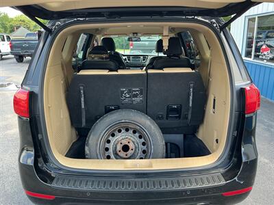 2017 Kia Sedona SX   - Photo 32 - Terre Haute, IN 47804
