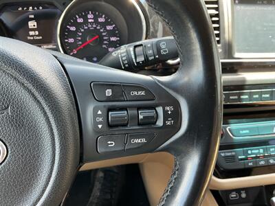 2017 Kia Sedona SX   - Photo 19 - Terre Haute, IN 47804