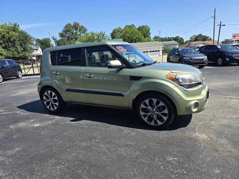 2013 Kia Soul + - Photo 8 - Terre Haute, IN 47804