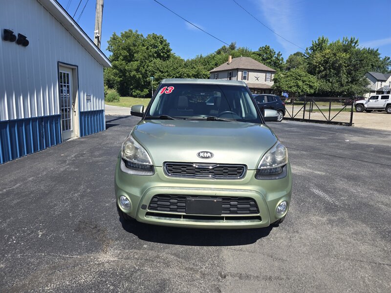 2013 Kia Soul + - Photo 9 - Terre Haute, IN 47804