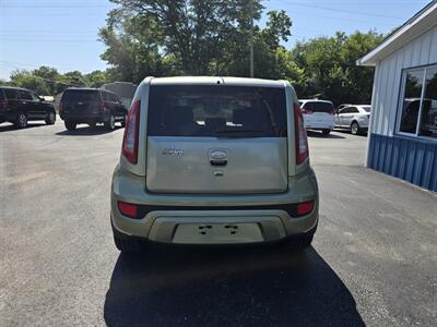 2013 Kia Soul + - Photo 6 - Terre Haute, IN 47804