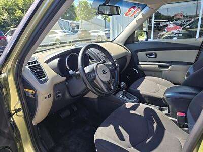 2013 Kia Soul + - Photo 12 - Terre Haute, IN 47804