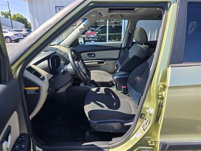 2013 Kia Soul + - Photo 10 - Terre Haute, IN 47804