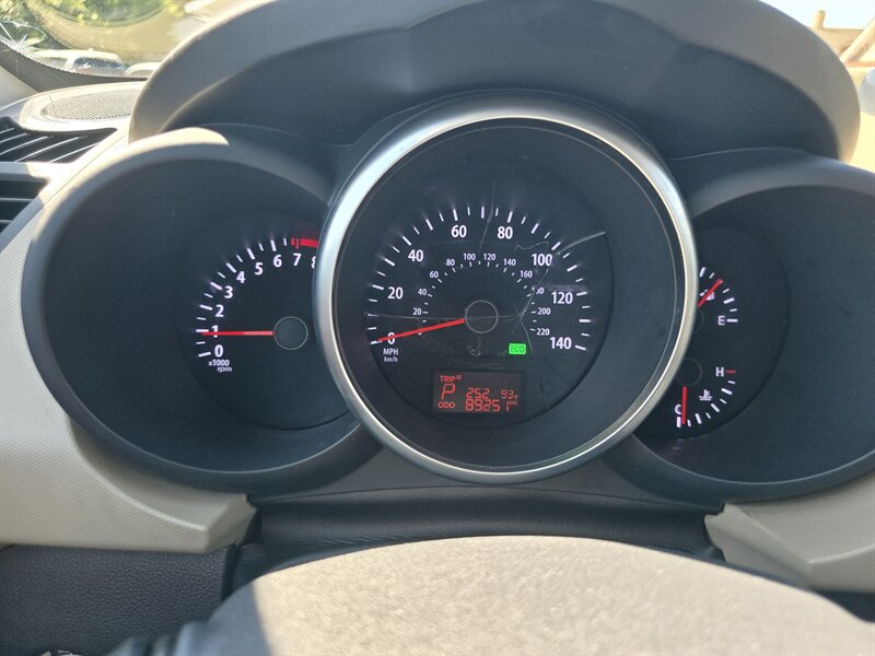 2013 Kia Soul + - Photo 18 - Terre Haute, IN 47804
