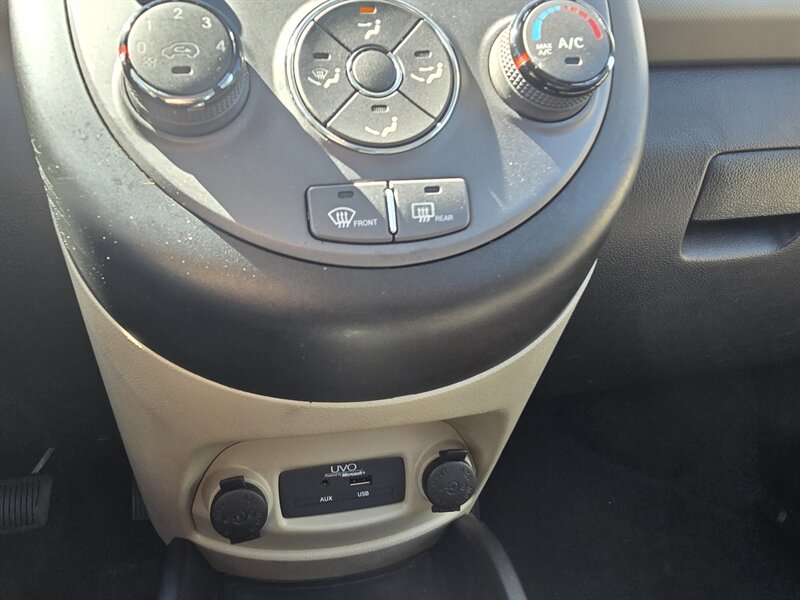 2013 Kia Soul + - Photo 22 - Terre Haute, IN 47804
