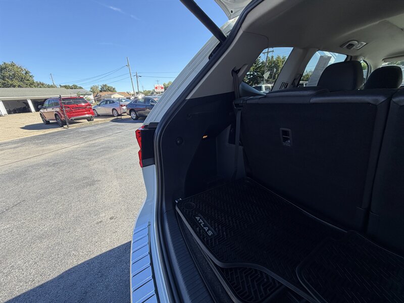 2019 Volkswagen Atlas V6 SE - Photo 13 - Terre Haute, IN 47804
