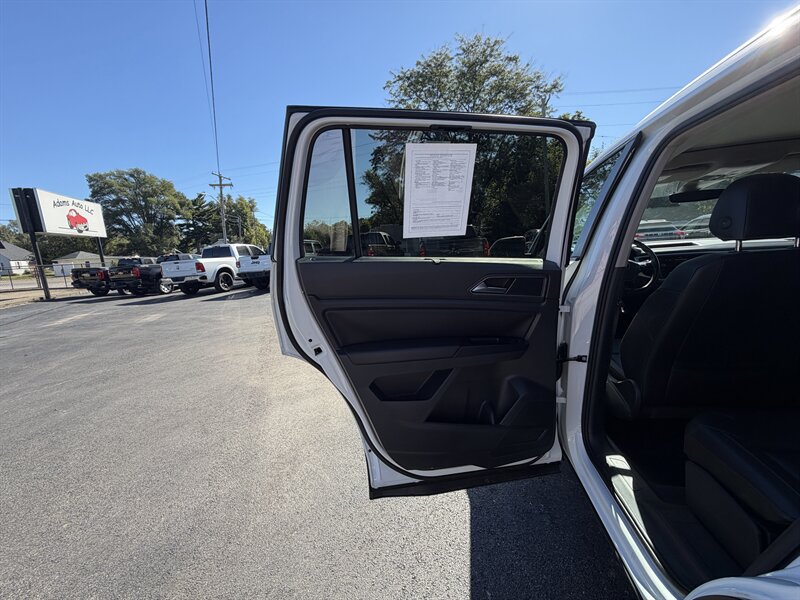 2019 Volkswagen Atlas V6 SE - Photo 17 - Terre Haute, IN 47804