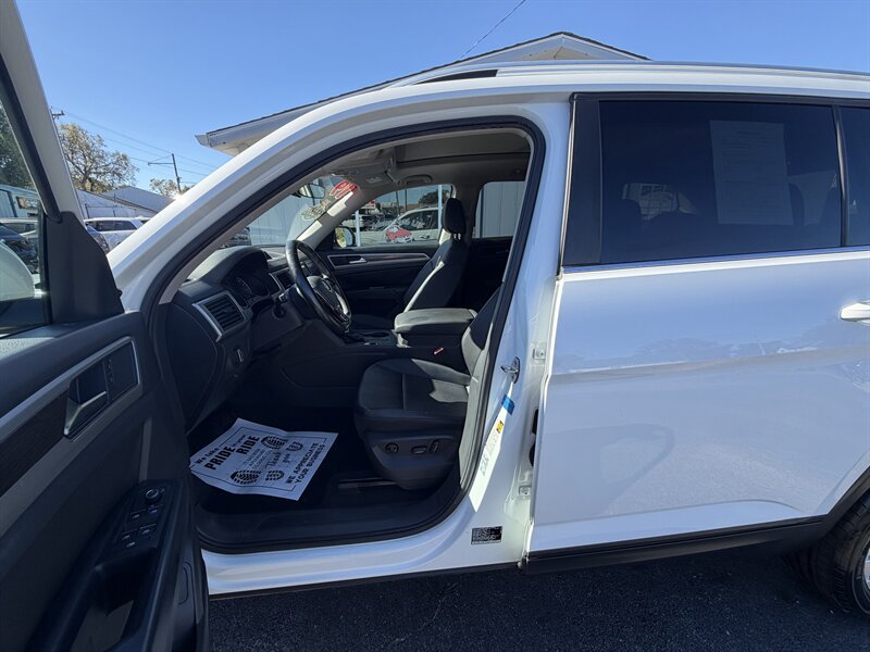 2019 Volkswagen Atlas V6 SE - Photo 8 - Terre Haute, IN 47804