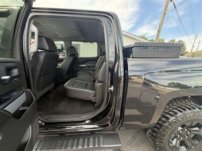 2016 Chevrolet Silverado 1500 LTZ Z71   - Photo 10 - Terre Haute, IN 47804