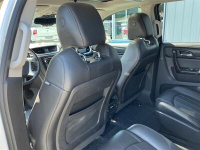 2016 Chevrolet Traverse LTZ   - Photo 11 - Terre Haute, IN 47804