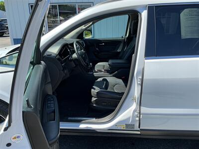 2016 Chevrolet Traverse LTZ   - Photo 7 - Terre Haute, IN 47804