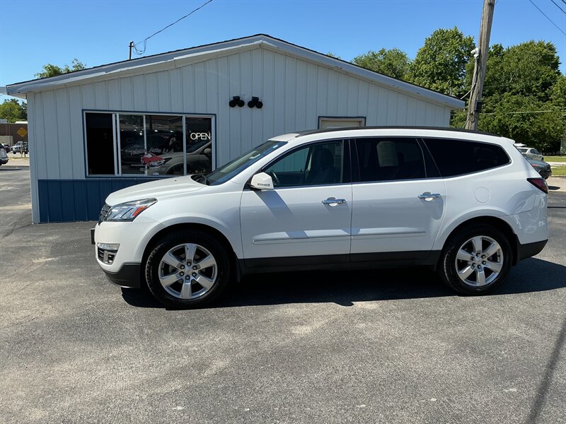 2016 Chevrolet Traverse LTZ   - Photo 1 - Terre Haute, IN 47804