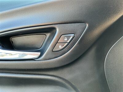 2020 Chevrolet Equinox LT - Photo 15 - Terre Haute, IN 47804