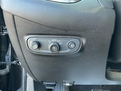 2020 Chevrolet Equinox LT - Photo 18 - Terre Haute, IN 47804