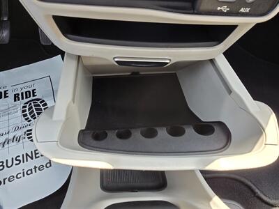 2020 Chrysler Voyager LXi   - Photo 30 - Terre Haute, IN 47804