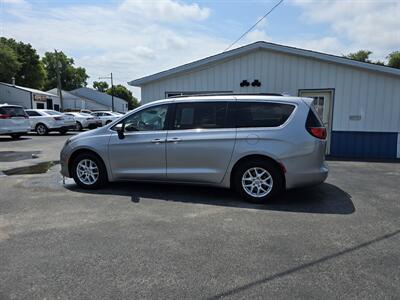 2020 Chrysler Voyager LXi   - Photo 4 - Terre Haute, IN 47804
