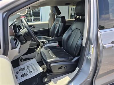 2020 Chrysler Voyager LXi   - Photo 14 - Terre Haute, IN 47804