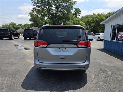 2020 Chrysler Voyager LXi   - Photo 6 - Terre Haute, IN 47804
