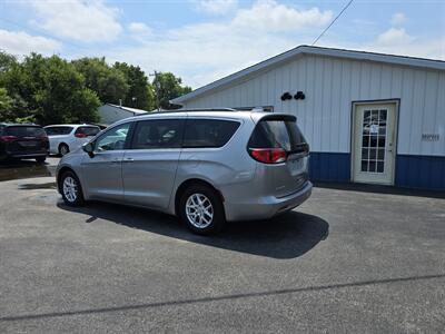 2020 Chrysler Voyager LXi   - Photo 5 - Terre Haute, IN 47804