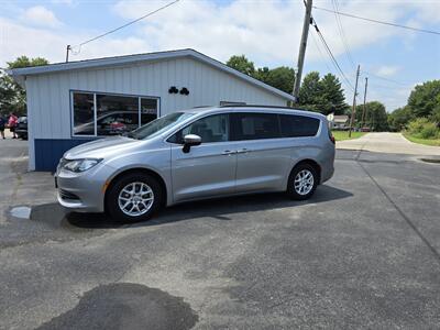 2020 Chrysler Voyager LXi   - Photo 3 - Terre Haute, IN 47804