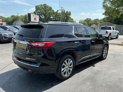 2018 Chevrolet Traverse Premier   - Photo 5 - Terre Haute, IN 47804