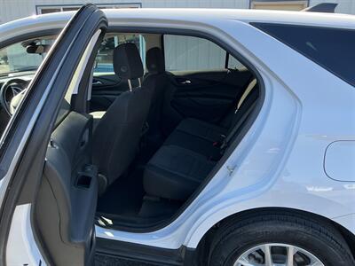 2022 Chevrolet Equinox LT - Photo 11 - Terre Haute, IN 47804