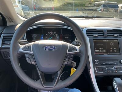 2016 Ford Fusion SE - Photo 17 - Terre Haute, IN 47804