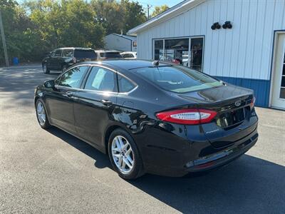 2016 Ford Fusion SE - Photo 3 - Terre Haute, IN 47804